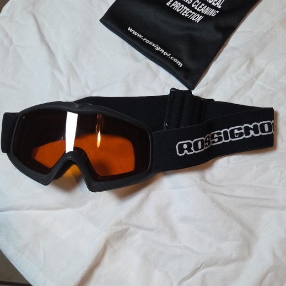Rossignol VR Goggles with Black Frame and Orange Lens - Picture 3 of 7